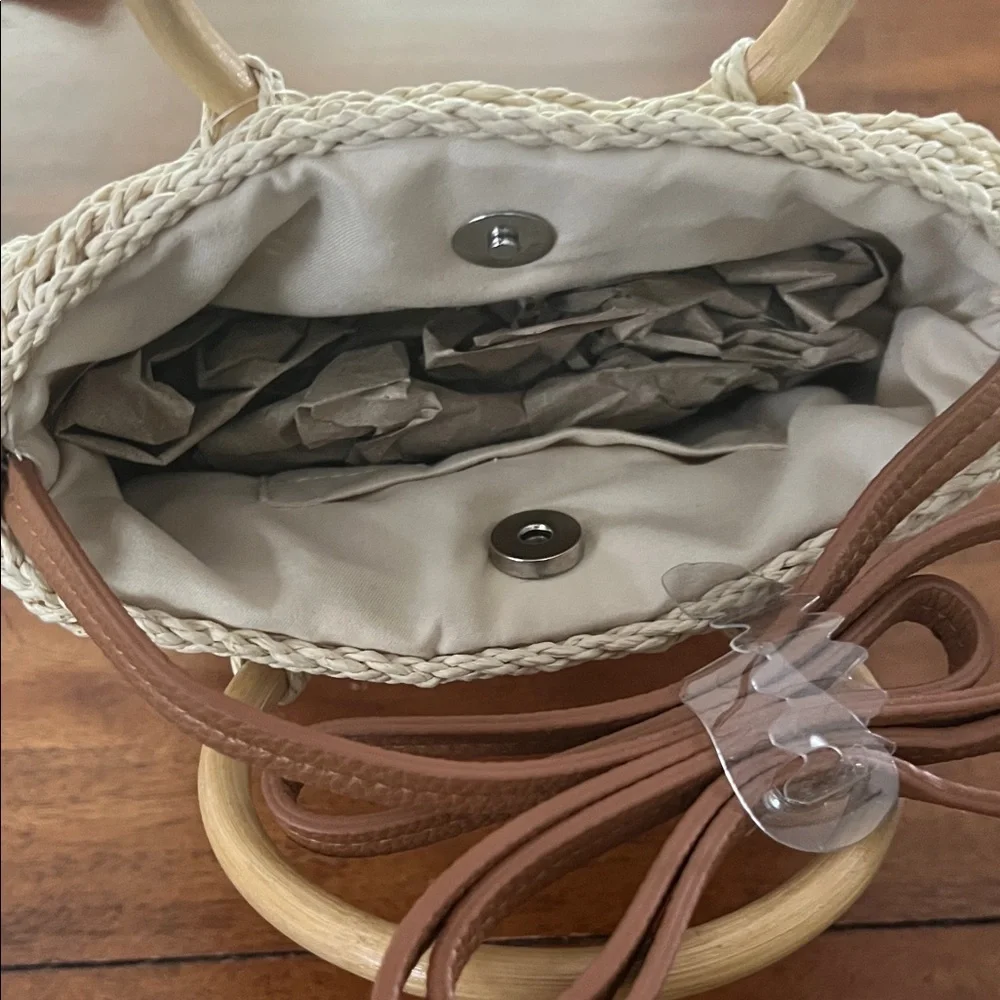American Eagle Outfitters NWT Cream Woven Crossbody Bag/Purse - Picture 8 of 12